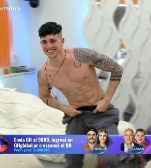 g1mnaa's tweet photo. luz que tenes en la cabeza hermana #GranHermano https://t.co/u6XFiEBVI8