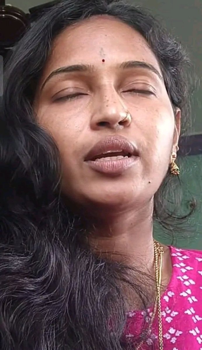 நான் என் பொண்டாட்டியை ஓத்து எடுக்கும் போது வராத மாற்றம் அவளை ரோல் பிளே செய்யும் போது தருவாள் முகத்தில் அதில் அவன் முன்னாள் காதலன் செய்வதை நினைத்து இன்பம் அடைகிறாள்
WifeFantacy