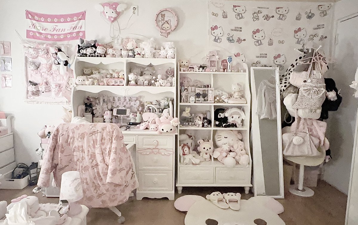 10vexx's tweet image. 룸투어(◍•ᴗ•◍)♡ ✧*。