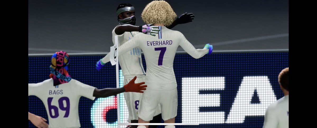 PEverhard7's tweet photo. Esta noche #UCLFinal #Erect https://t.co/gE4gSjgkpH