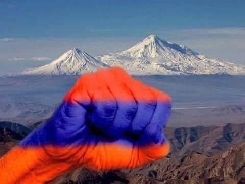 waltersafarian's tweet photo. 24 de abril
Un dia muy espacial para todos los armenios
Se cumplen 110 años del brutal y cobarde Genocicio a manos del Imperio Otomano
1.500.000 muertos
Seguimos luchando por el reconociento a nivel mundial
#MemoriaVerdadJusticiaYReparacion 
#GenocidioArmenio 
#TurquiaEstadoGenocida