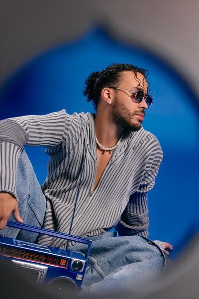 16 de MAYO sale ♾️ ETERNO! ♾️ PREORDER en princeroyce.lnk.to/Eterno  💙🎙️💿🤯 <a href="/PrinceRoyce/">Prince Royce</a>