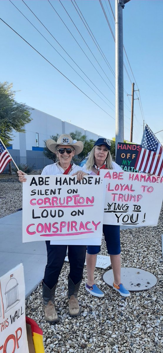 arizona_bonnie's tweet photo. #WheresAbe
Protest in front of TYR Tactical.... before they called the COPS!!! https://t.co/pnpDF31FCJ