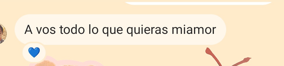 Este hombre m tiene loca