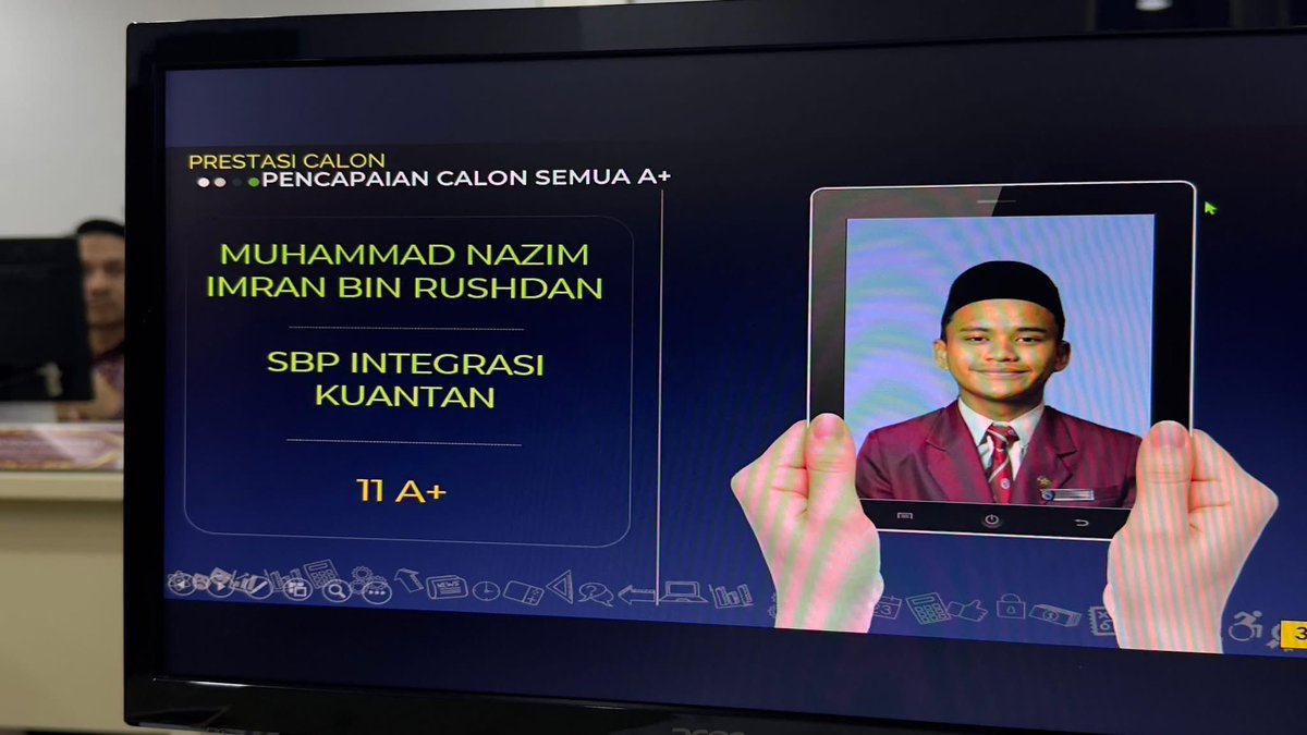 gegar_my's tweet photo. Jabatan Pendidikan Negeri Pahang mengucapkan tahniah kepada empat calon SPM 2024 paling cemerlang di negeri ini.
#THRGegar
#PermataPantaiTimur #spm2024
Kredit Malaysia Gazette https://t.co/BzTuUOlAgs