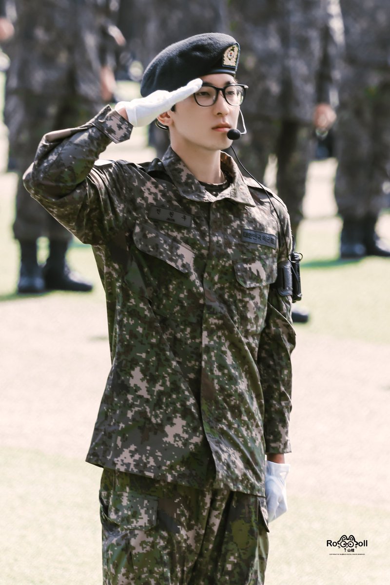 WW0_0717's tweet image. 20250424
🫡🐈‍⬛🪖

#원우  #WONWOO  #全圆佑  #ウォヌ 
#세븐틴  #SEVENTEEN