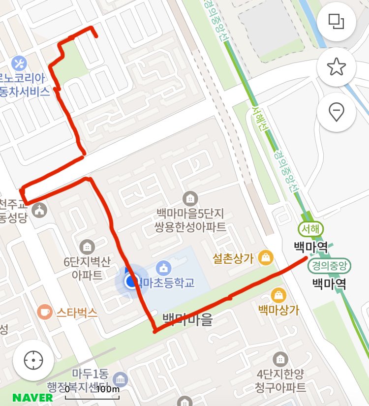 solhwasil's tweet photo. 백마역에서 내려 솔화실로 오시는 분들 혹시 백마공원을 지나서 와본 적 있으신가요?
백마역에서 나와 횡단보도를 건너면 보이는 쭉 뻗은 공원길이 백마공원이에요. 이맘때 나뭇잎이 푸릇푸릇해지고 꽃도 많이 펴요. https://t.co/HaqXkr2Fsg