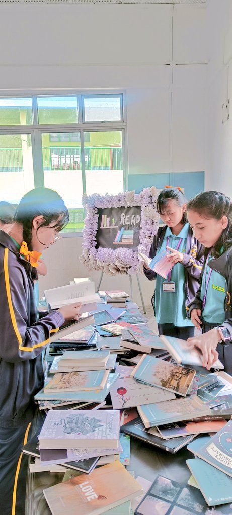 penthrill's tweet image. Celebrating #WorldBookDay with a talk by our author &amp;amp; publisher @RitaKrocha &amp;amp; a mini #PenThrill Book Fair at Stella Higher Secondary School Kohima on April 23.