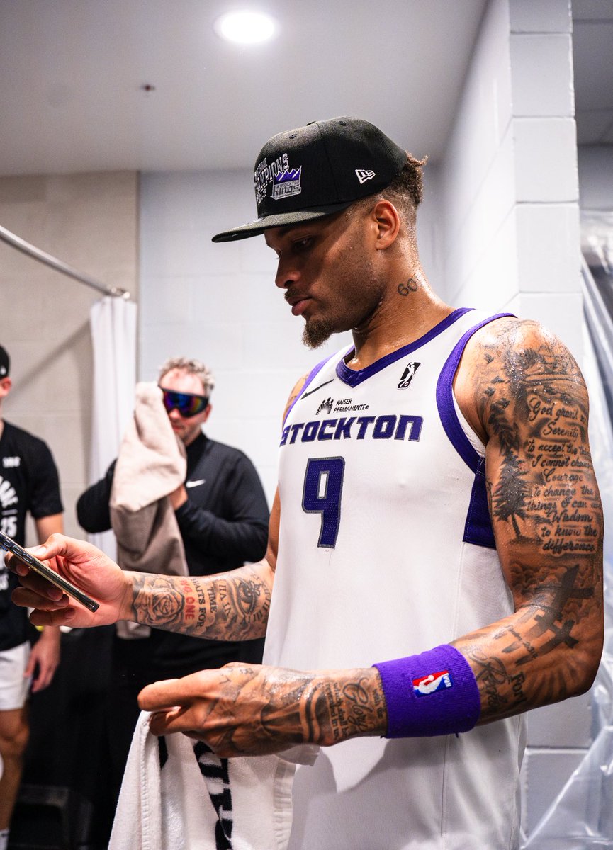 ldl_dex's tweet image. Year 2 - ✅
longlivemalcolm 🕊️
#champ