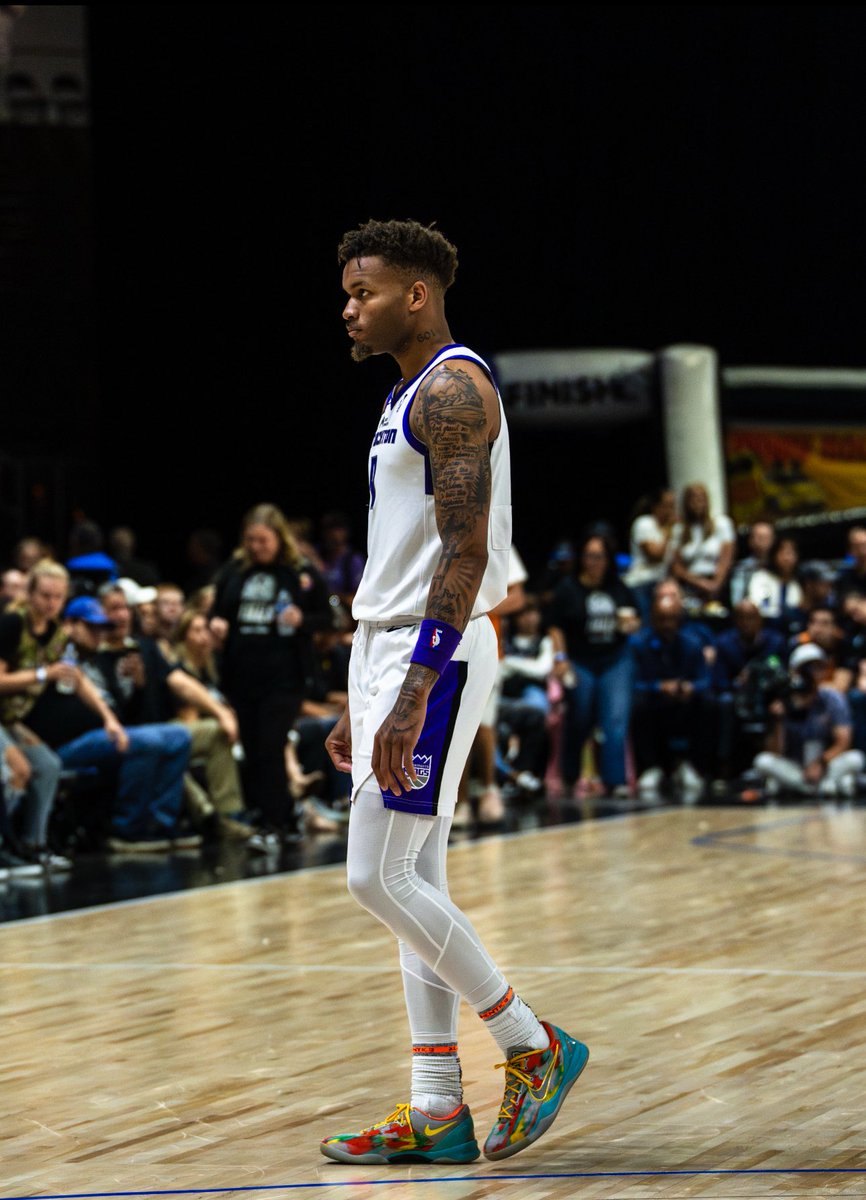 ldl_dex's tweet image. Year 2 - ✅
longlivemalcolm 🕊️
#champ