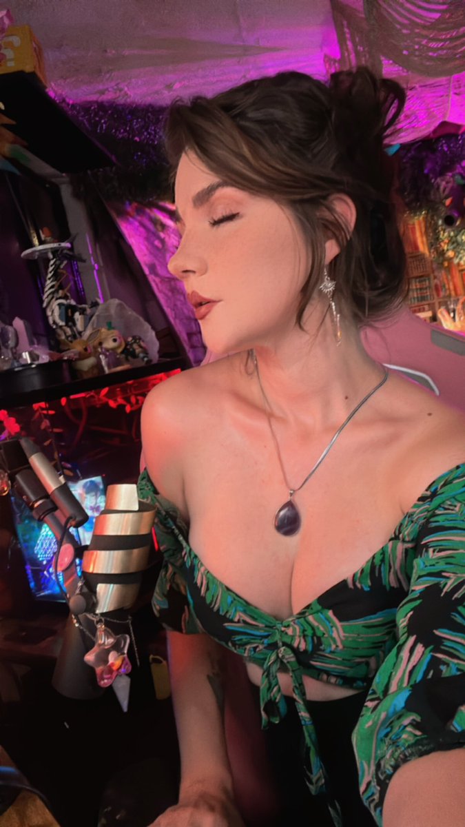 belaa_zleg's tweet photo. YA ESTAMOS EN TWITCH !! 
Dale clic aquí : https://t.co/ChfCqSTjuZ https://t.co/3hkW3heyFk