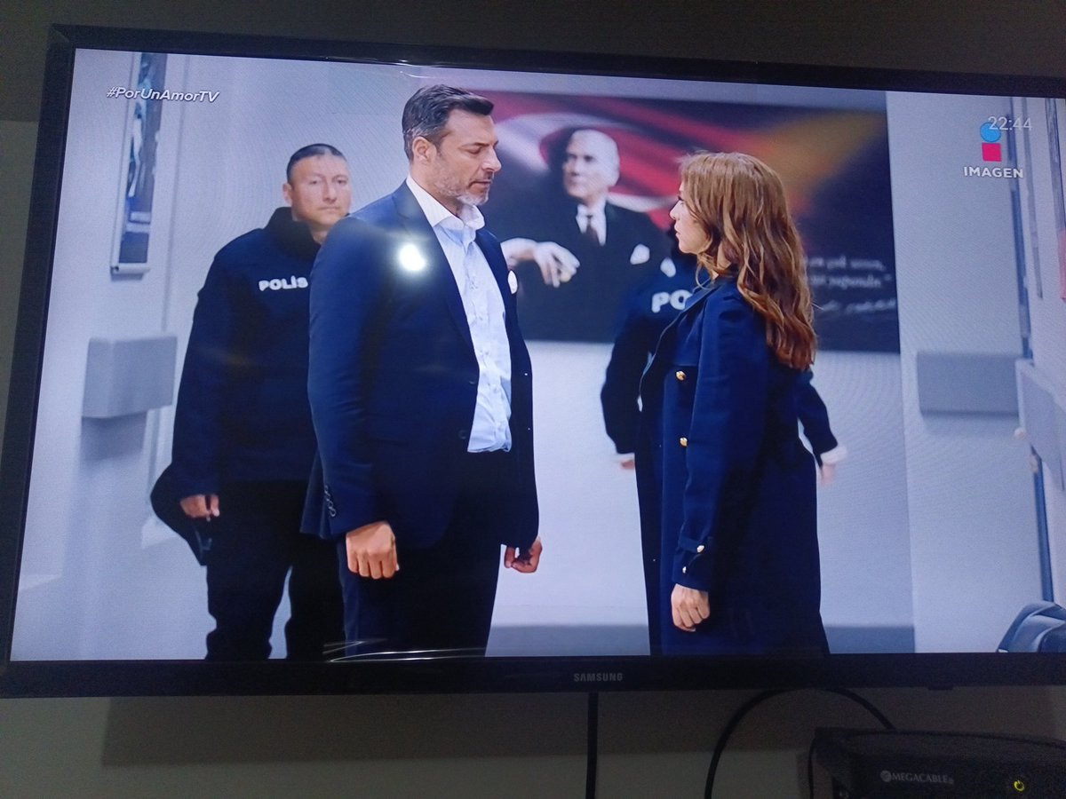 Voy a ver al abogado. La única persona que quiero ver es a mi hijo.
#PorUnAmorTV