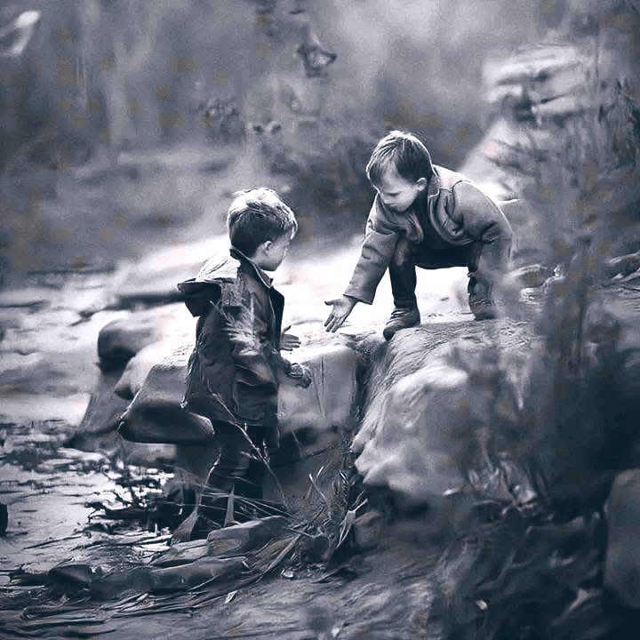 صرف محبتیں نہیں بلکہ کچھ دوستیاں بھی یکطرفہ ہوتی ہیں بس آپ کو وقت آنے پہ پتہ چلتا ہے....!!🍁