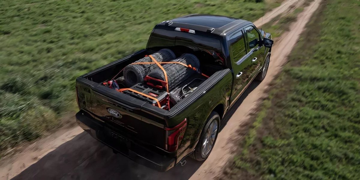 Christopher Bowe tweet media