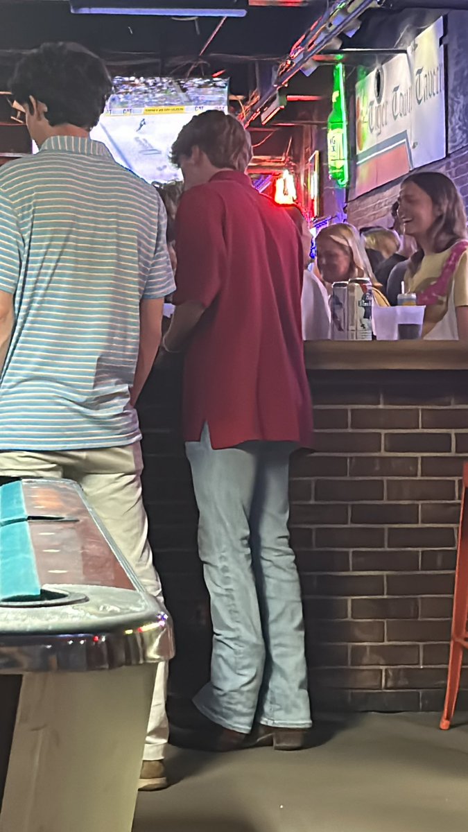 Man in a dress alert. Daddy’s polo ain’t tuff buddy.