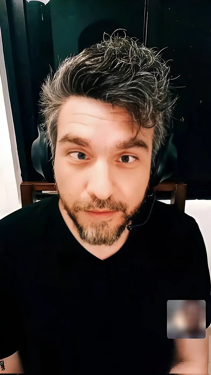 El Bizconde recomendando el libro de El Conde! 😂🤣😂🤣

#AlexBarks