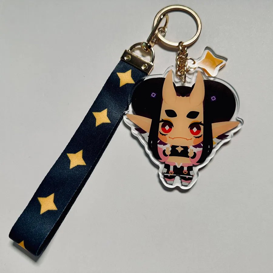 DayumDahlia's tweet photo. @tyIervision I keep shaking my funky little keychains but NO ONE WANTS THEM https://t.co/Ypd6pQAHrz