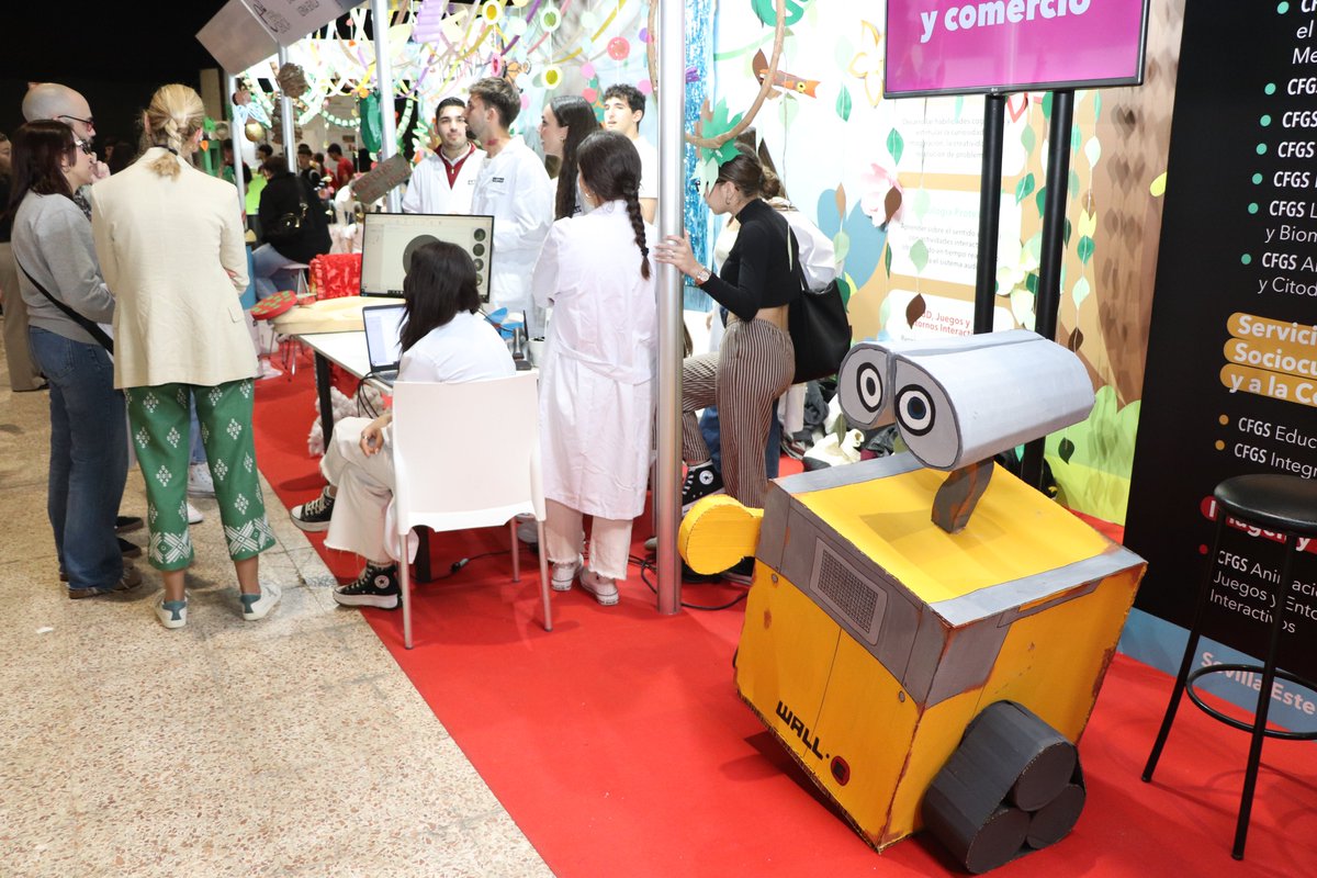 🔬 ¡Último día de la #23FeriaCiencia en Sevilla!
Hoy arranca la 3ª y última jornada en el Pabellón 3 de FIBES⭐️
🧪 132 stands, talleres, micro-conferencias, experimentos y actividades.
💡 +150 entidades mostrando ciencia e innovación.

🕗 ¡Hasta las 20:00 h!
📍 ¡No te lo pierdas!