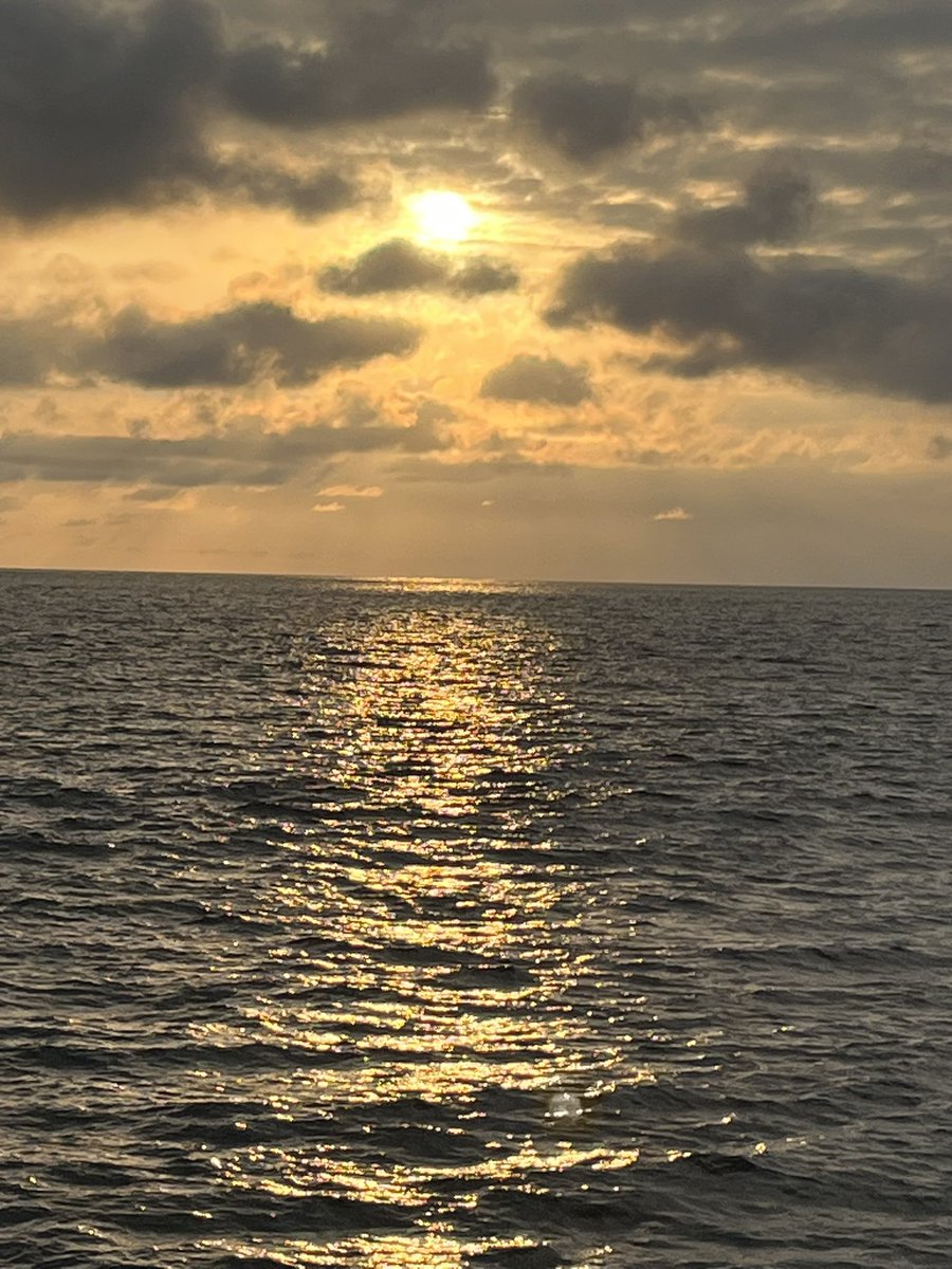 ijk300's tweet image. Sunset on the Pacific