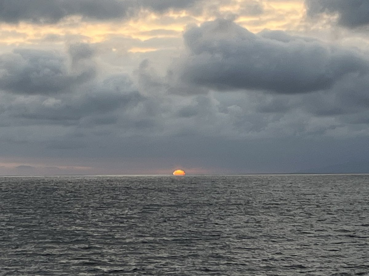 ijk300's tweet image. Sunset on the Pacific