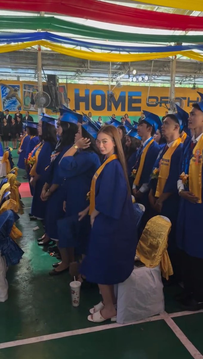 psngayondigital's tweet photo. CONGRATULATIONS, KWEEN FYANGIE! 🎓 

Fyang Smith, nagtapos na ng senior high school sa strand na Accountancy, Business, and Management (ABM) sa Lyceum Alabang. https://t.co/w2ZecAHBxE
