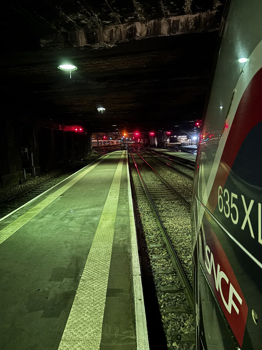 Bonjour à tous 👋, une petite dernière journée pour vous conduire jusqu’à Cherbourg 🥰 sur le 🚊NOMAD3️⃣3️⃣0️⃣3️⃣ <a href="/train_nomad/">SNCF NOMAD TRAIN</a> et jusqu’à Caen, sur le 🚊NOMAD3️⃣3️⃣0️⃣8️⃣ 😅
Belle journée ⛅️ 
<a href="/udupc14/">🚅UDUPC : Usagers du Paris-Caen-Cherbourg</a> <a href="/UsagersSNCF/">UsagerSNCF - #ADURN ParisRouenLeHavre</a> <a href="/defenseaxessud1/">Défense des axes ferroviaires sud Normandie</a> <a href="/SNCFVoyageurs/">SNCF Voyageurs</a>