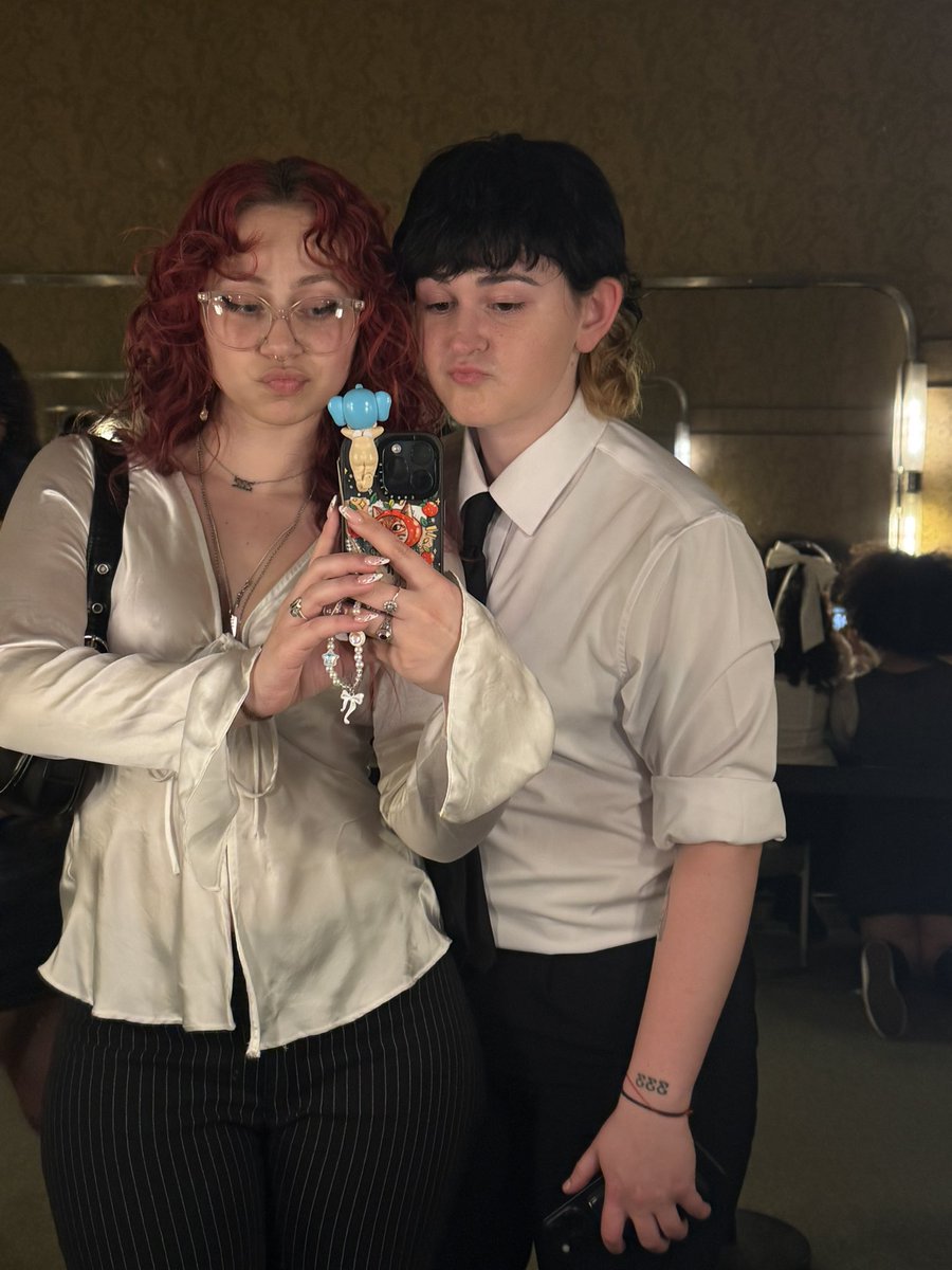 alyss ੈ✩‧₊˚ tweet media