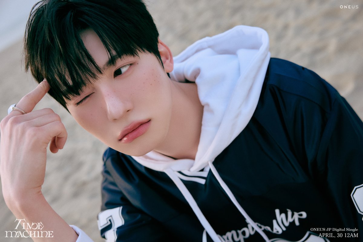 official_ONEUS's tweet photo. [#원어스]

ONEUS JP Digital Single 'TIME MACHINE'

CONCEPT PHOTO
🎇KEON HEE🎇

2025.04.30 12AM (KST) RELEASE✔

#ONEUS #건희 #KEONHEE
#Digital_Single
#TIME_MACHINE https://t.co/9OOigGBGwH