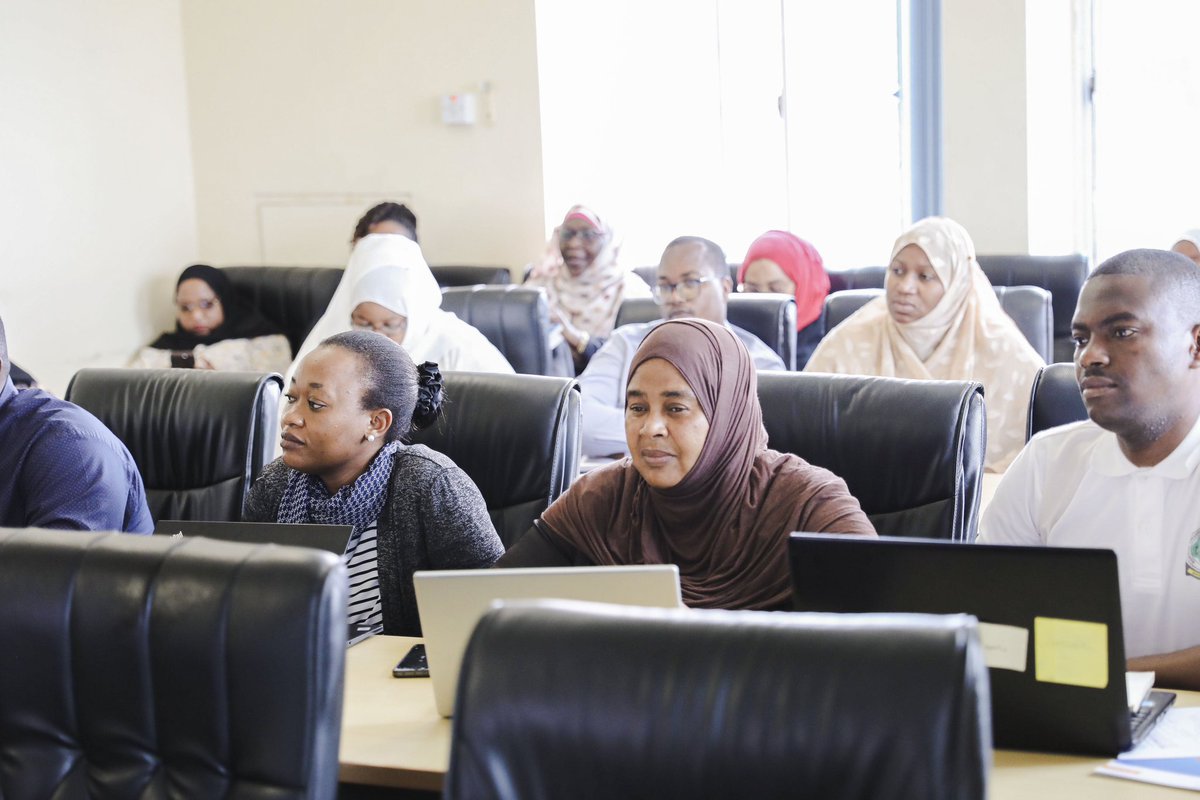 WFP_Tanzania's tweet image. 🚀 Strong partnerships are the backbone of #ZeroHunger.
Through the UN Food Systems Joint Programme, @WFP_Tanzania is bringing partners together in Unguja & Pemba to discuss how we can shape food systems that are sustainable, equitable, nutritious & deliver for all.