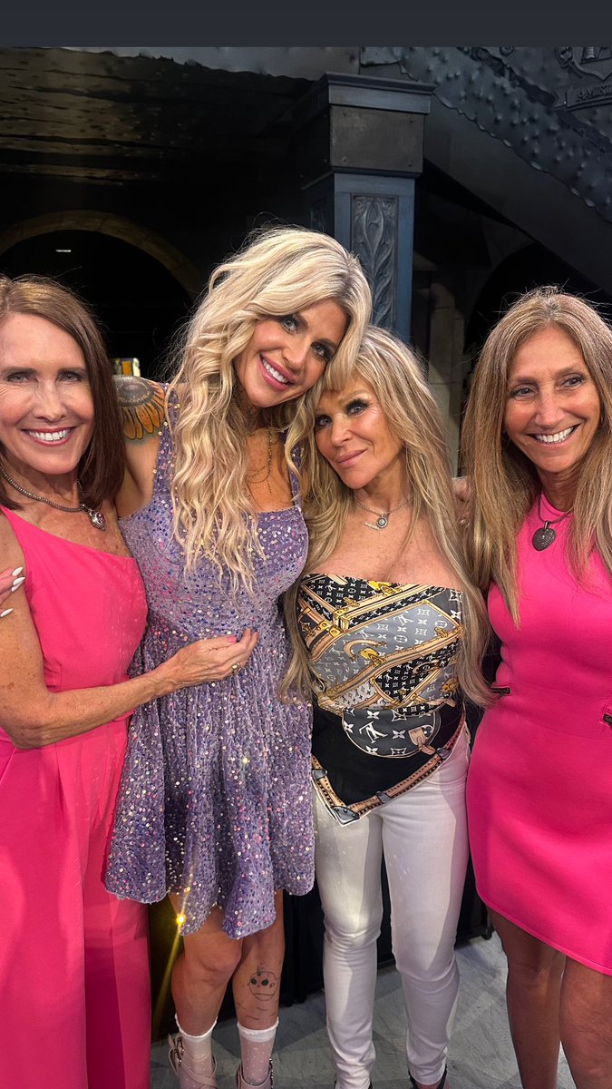 Survivor Mothers or Moms?! Proud to be among these impressive women! 🩷#survivor <a href="/MamaC_14/">Carolyn Rivera 💕</a> <a href="/carolynwiger/">Carolyn Wiger</a> <a href="/sue_smey/">Sue Smey</a> <a href="/RobHasApodcast/">RHAP</a> <a href="/robcesternino/">Rob Cesternino 🛎</a> <a href="/AMikeBloomType/">Mike Bloom</a> <a href="/ShannonGaitz/">Shannon Guss (Gaitz)</a> <a href="/BriceIzyah/">Brice Izyah</a> <a href="/SurvivorQuotesX/">SurvivorQuotesX</a> <a href="/survivorcbs/">SURVIVOR</a> <a href="/RedmondSurvivor/">Martin Holmes</a> <a href="/JeffProbst/">Jeff Probst</a> <a href="/Reddit/">Reddit, Inc.</a> <a href="/DaltonRoss/">Dalton Ross</a>