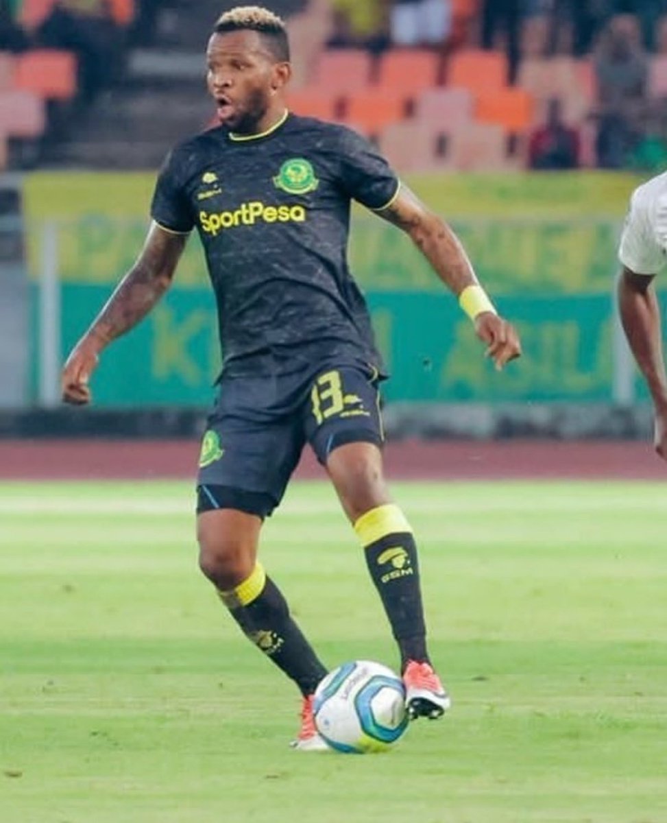 Ukomavu Wa Kiakili ni Kukubali kuwa YANGA hawajapata beki mwenye Kiwango kama Cha LOMALISA Mpaka sasa ....📌