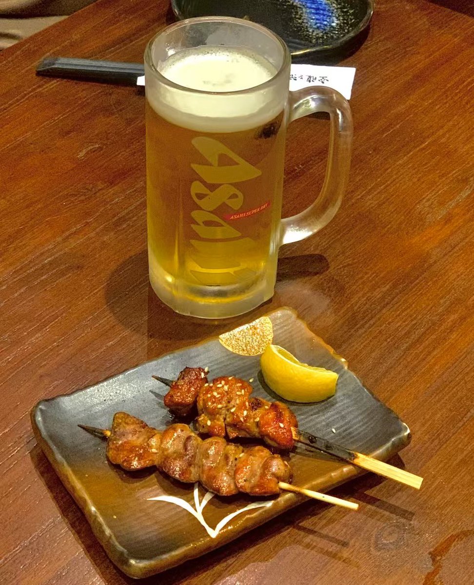 昨天和朋友一起去吃燒鳥喝啤酒了耶！你們昨天晚上吃了什麼？ https://t.co/KvO8IfJ8gh