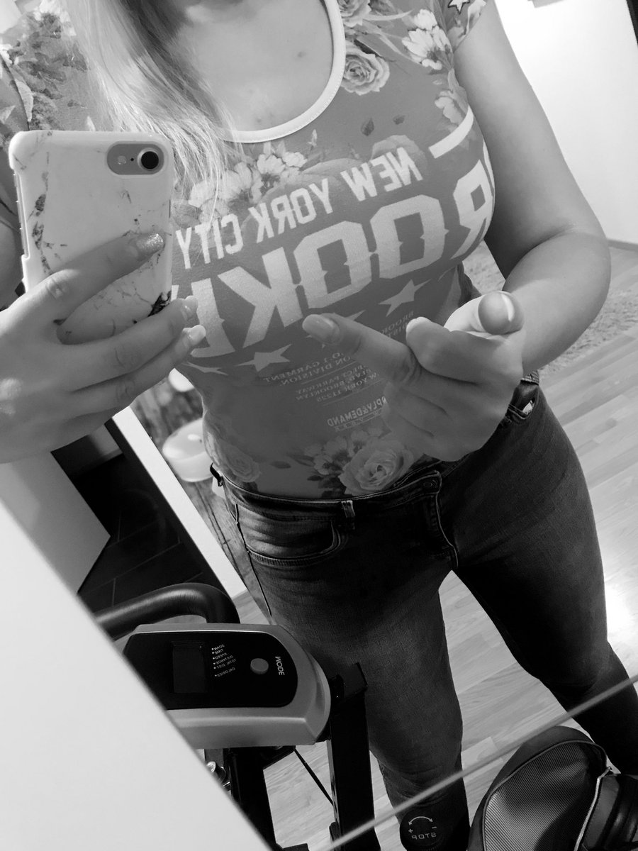 Guten morgen Sklavenvolk 👏 eure Herrin ist zurück und wieder motiviert eure Ärsche zu versohlen! Sendet heute noch einen Paysafecode oder Amazongutschein!