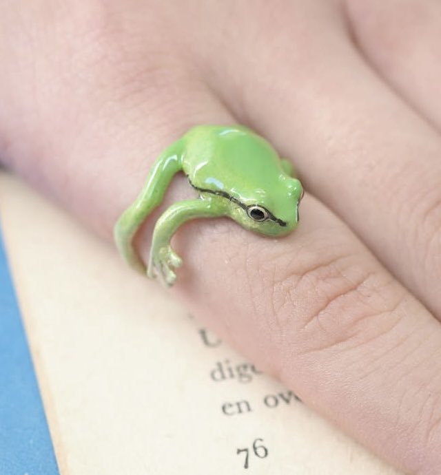 Ninaさんの作品はガチャガチャやどっかのパクリネット通販なんかと