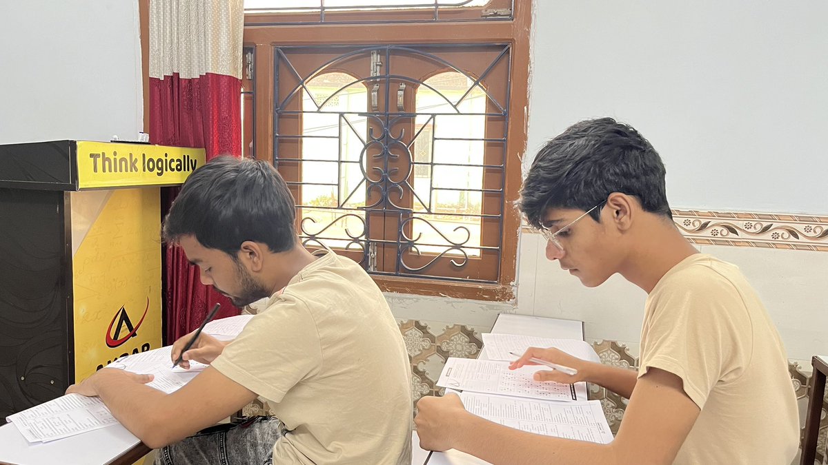AkbarClasses's tweet image. ✅ 2nd Major Test for AMU Class 11 Entrance successfully conducted at AKBAR CLASSES!
These hardworking students are moving closer to their goal — one test at a time.
⏳ Final exam on 27th April — almost there!
Let’s keep cheering for their success!
#AMU2025 #AKBARCLASSES