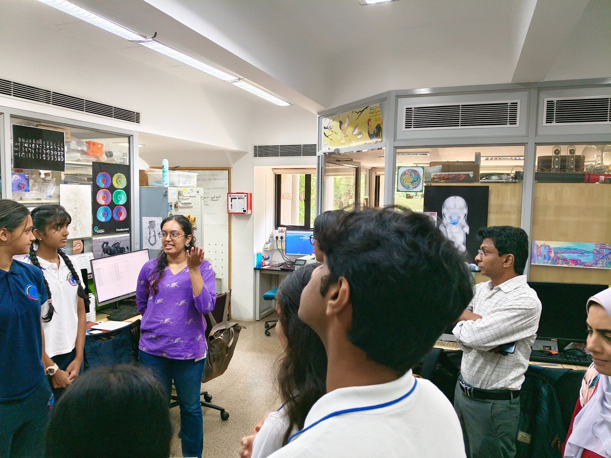 #CampusVisit
Students of Bangalore International School visited NCBS last week
They started with an activity to learn critical thinking. Dr. <a href="/prat_i_k/">Pratik Kumar</a> spoke about life as a scientist, &amp; Aksha Chowdhary, <a href="/MSc_Wildlife/">MSc Wildlife</a> alum, shared her journey.
They also visited Dr Raj Ladher's lab