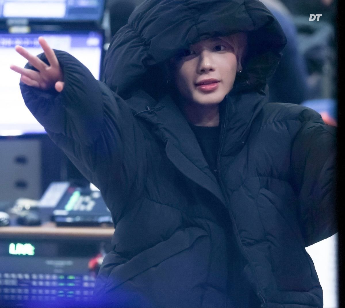 Eden1ll's tweet image. 나 안아 고양이