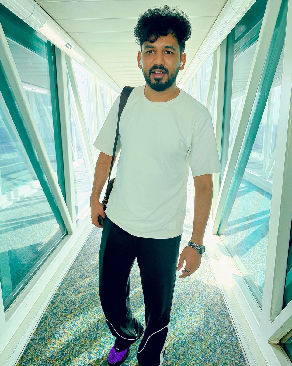 hiphoptamizha's tweet photo. enroute Zurich ! Early morning flights, some coffee and a silent prayer to board on time 😁 See you all on April 26 at Halle 622, #rotdm - swiss edition ! https://t.co/JD4Kz8jf62