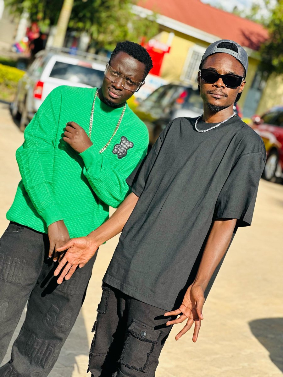 Ka'hateere enjara just okukureeba neiguta 
Awesome Entertainment family <a href="/blackboytiaz/">blackboytiaz</a>  ft <a href="/Ray_G_official/">Ray G</a> 
#TuzeKakyekatour2025