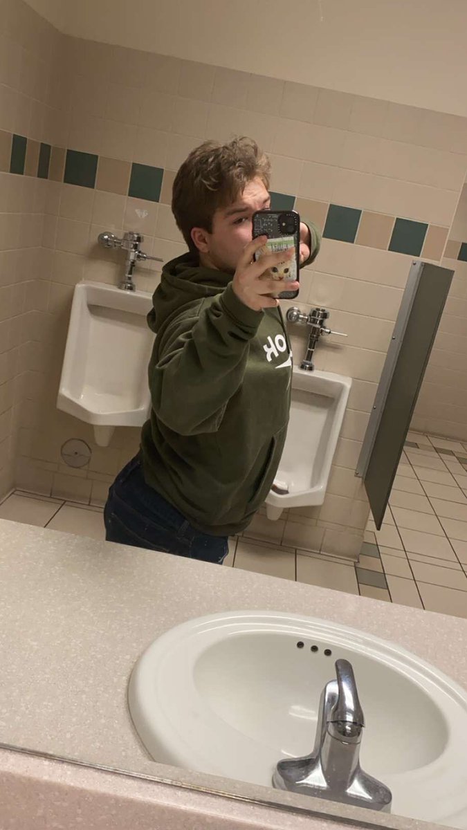 lazy_boy289's tweet photo. You think you can handle my tight ass?#gayporn #fatass #mlm #horny #gayboy #dumbthick #gayporn https://t.co/uxmTNab6YZ