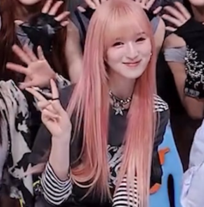 GpRtNJxbYAAHTYa.jpg?format=jpg