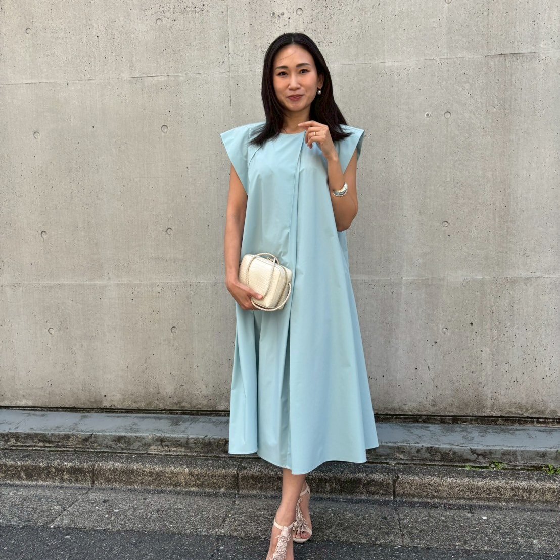 VIRINA ボクシーラインナーシングドレス シワになりにくく、常に