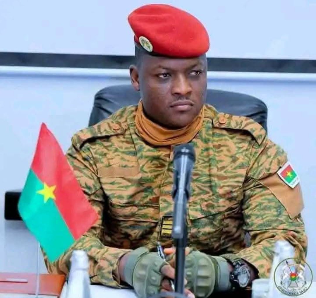 Kgoshigadi_TT's tweet photo. Goodmorning MaAfrika we are all behind Burkina Faso 🇧🇫 Captain @CapitaineIb226 https://t.co/MlViKHjLfE