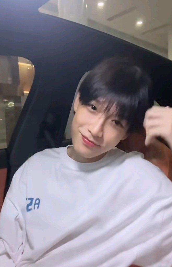 "bro"                                       "yes princess?"