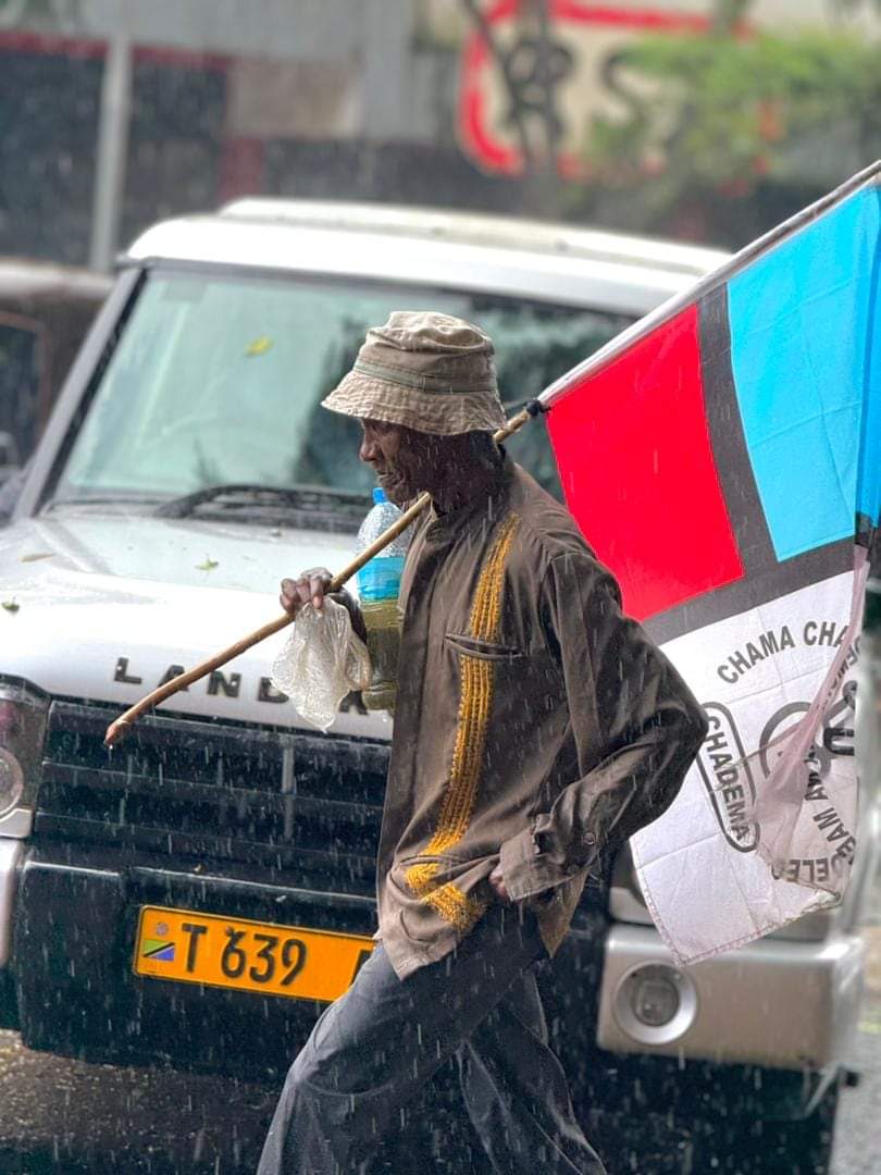 Bendera ipepee pande zote, gonga like hapa bila sababu.✌️❤️