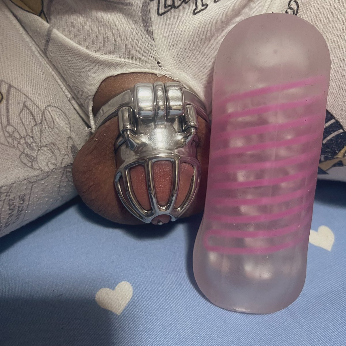 飞机杯与无法起飞的小鸟
钥匙已经寄走15天了
有没有奴下奴来给我玩玩