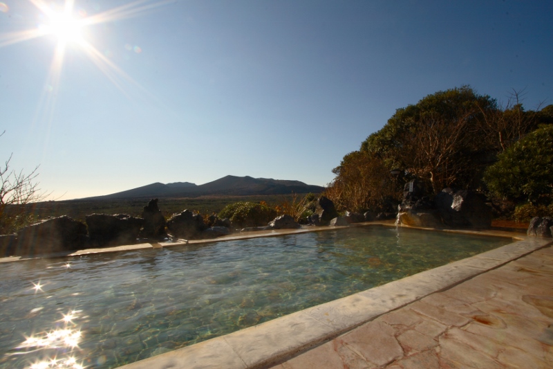ohshimaonsen's tweet image. こんにちは、大島温泉ホテルでございます。
1965年創立の当ホテル。今年4月よりなんと創立60周年を迎えました💡これほどの長い期間営業してこれたのもひとえにご利用して頂いている皆様のおかげであります🙏今後も精一杯営業してまいりますのでご利用お待ちしております!
#大島温泉ホテル