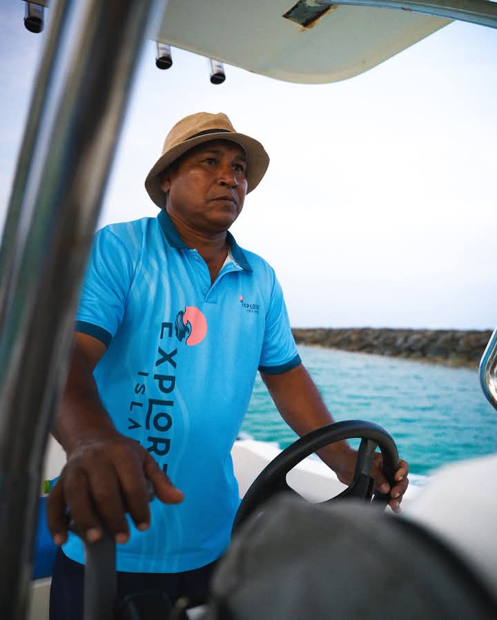 Our Captain Mohamed with full attention, taking guests to explore the beauty of Maldives 

Please contact to : sales@exploreislandmaldives.com or whatsapp 00960 7921280

#ExploreIslandInn #ExploreIslandMaldives #ExploreIslandKurendhoo #Kurendhoo #jigging #popping #singaporefishin