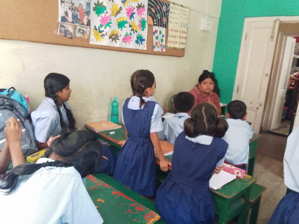 IBhalotia's tweet photo. Science class at Basha, as part of the Educating Children for Life project 
.
.
#educatingchildrenforlife #ECFL #education #CSR #csrproject #PETRONET #children #support #specialoccasion #distribution https://t.co/BP2nfxc9aR