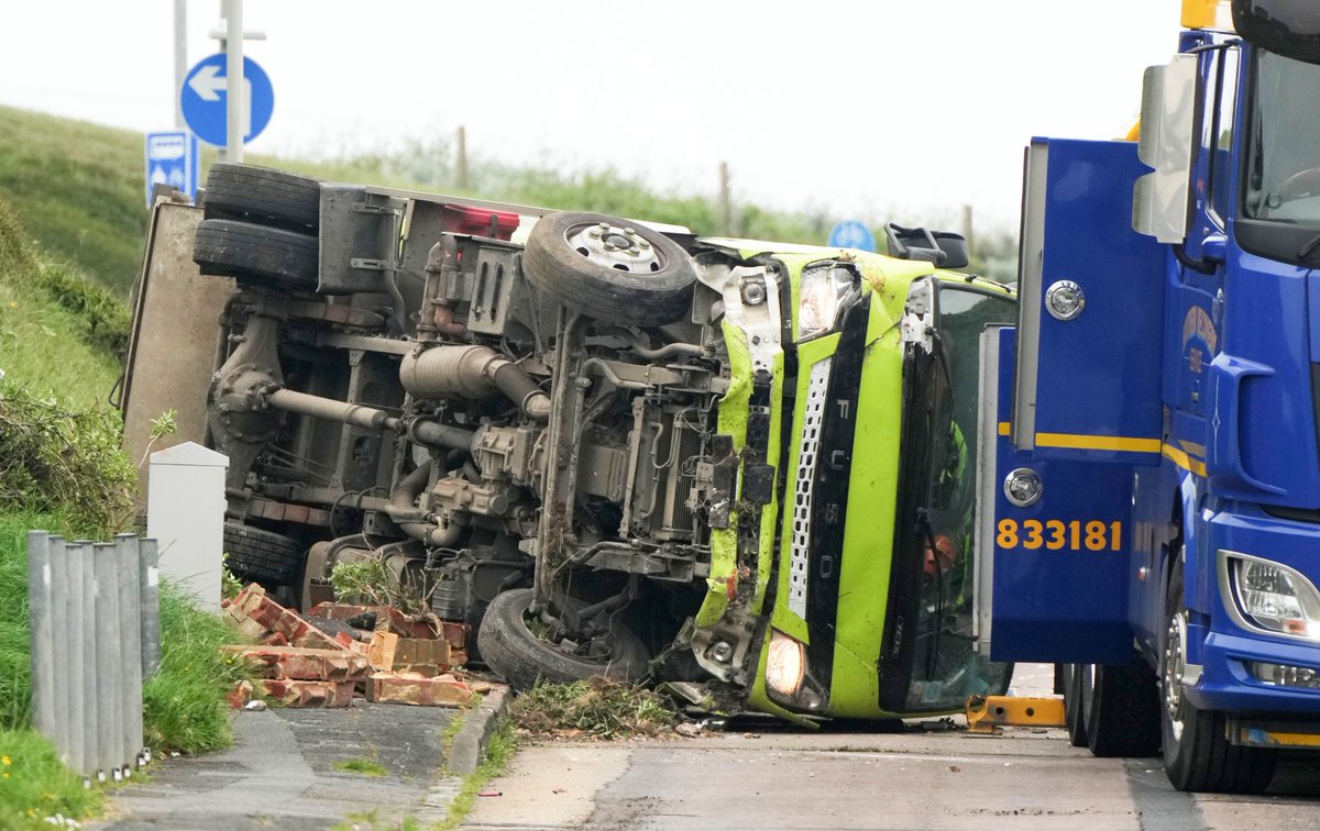 eddie mitchell tweet media